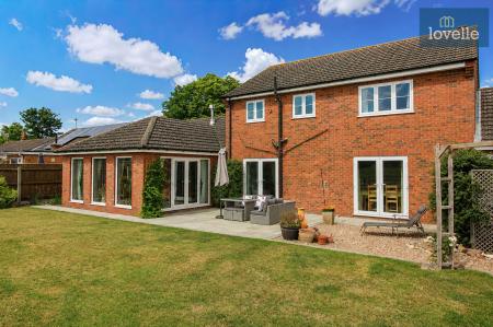 4 bedroom Detached house for sale in South View Lane, South Cockerington, LN11