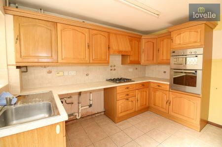 3 bedroom End of terrace house for sale in Dove Close, Louth, LN11