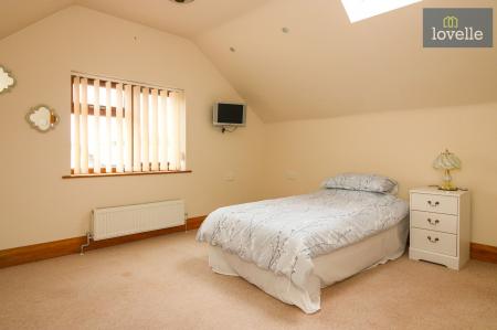 5 bedroom Detached house for sale in Conisholme Road, North Somercotes, LN11