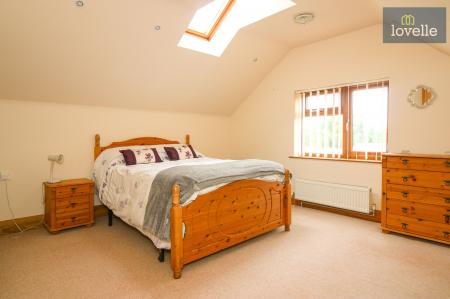 5 bedroom Detached house for sale in Conisholme Road, North Somercotes, LN11