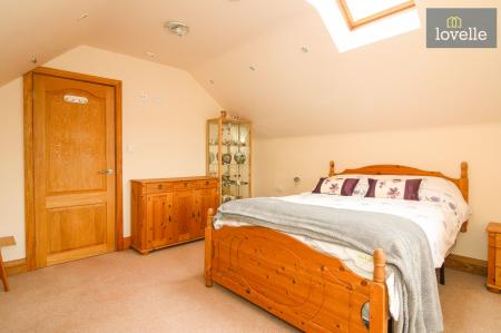 5 bedroom Detached house for sale in Conisholme Road, North Somercotes, LN11