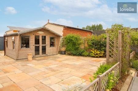 5 bedroom Detached house for sale in Conisholme Road, North Somercotes, LN11