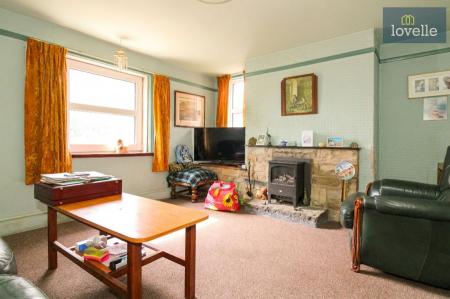 3 bedroom Detached house for sale in Louth Road, South Somercotes, LN11
