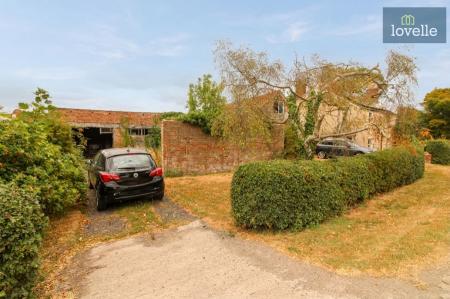3 bedroom Detached house for sale in Louth Road, South Somercotes, LN11