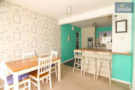 4 bedroom Semi-detached house for sale in Harewood Crescent, Louth, LN11