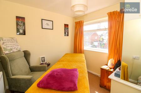 4 bedroom Semi-detached house for sale in Harewood Crescent, Louth, LN11