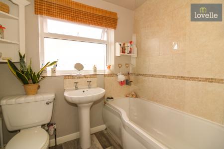 3 bedroom Semi-detached bungalow for sale in Mill Lane, Grainthorpe, LN11