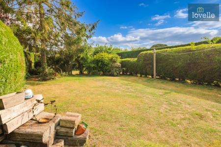 3 bedroom Semi-detached bungalow for sale in Mill Lane, Grainthorpe, LN11
