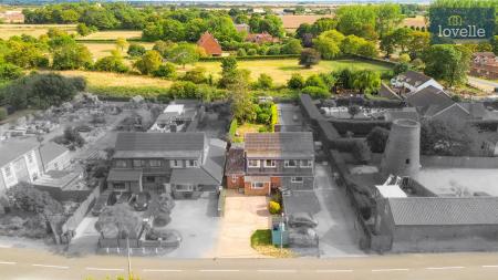 3 bedroom Semi-detached bungalow for sale in Mill Lane, Grainthorpe, LN11