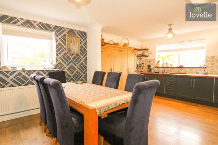 4 bedroom Detached house for sale in Butt Lane, Goulceby, LN11