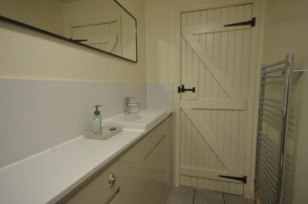 2 bedroom Terraced House to let in Leakes Row, Louth, LN11