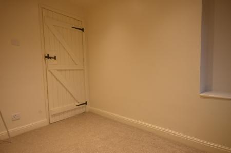 2 bedroom Terraced House to let in Leakes Row, Louth, LN11