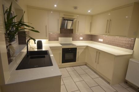 2 bedroom Terraced House to let in Leakes Row, Louth, LN11