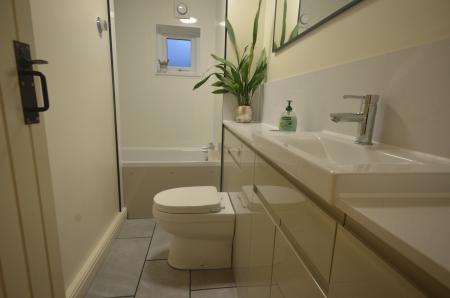 2 bedroom Terraced House to let in Leakes Row, Louth, LN11