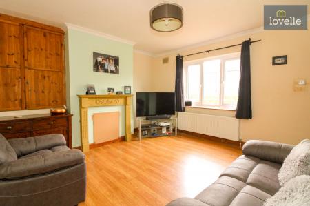 2 bedroom Terraced House for sale in High Holme Road, Louth, LN11