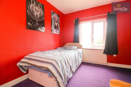 2 bedroom Terraced House for sale in High Holme Road, Louth, LN11