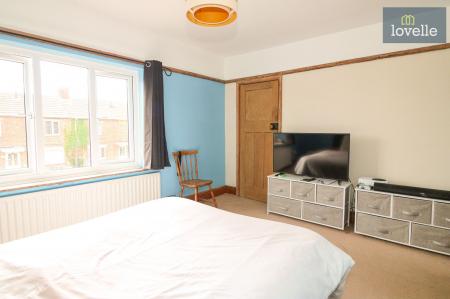 2 bedroom Terraced House for sale in High Holme Road, Louth, LN11