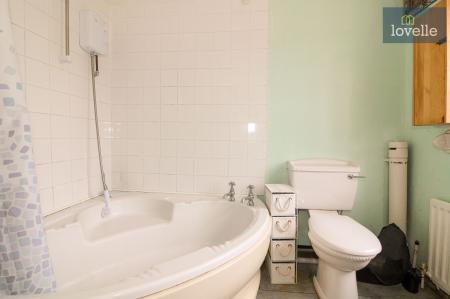 2 bedroom Terraced House for sale in High Holme Road, Louth, LN11