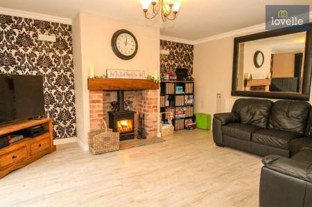 3 bedroom Detached house for sale in Carlton Road, Manby, LN11