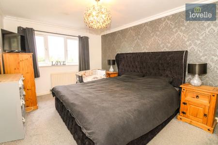 3 bedroom Detached house for sale in Carlton Road, Manby, LN11