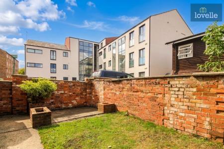 2 bedroom Semi-detached house for sale in Eastfield Road, Louth, LN11