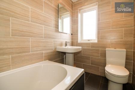 2 bedroom Semi-detached house for sale in Eastfield Road, Louth, LN11
