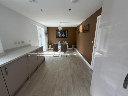 3 bedroom Detached house to let in Walnut Close, Louth, LN11