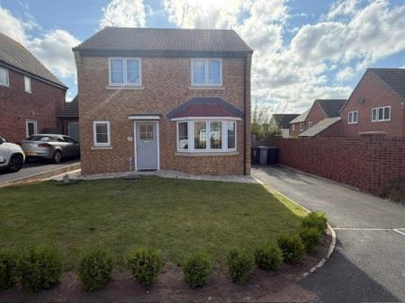 3 bedroom Detached house to let in Walnut Close, Louth, LN11