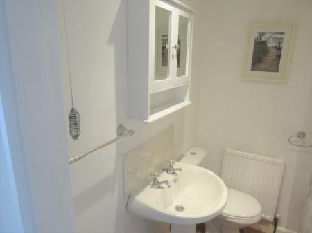 2 bedroom Terraced House to let in South Street, Alford, LN13