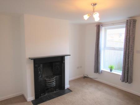 2 bedroom Terraced House to let in South Street, Alford, LN13