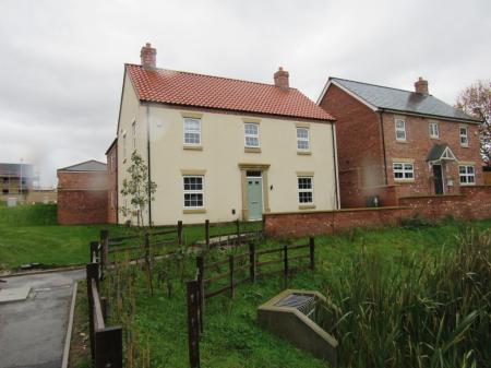 4 bedroom Detached house to let in Ticklepenny Drive, Eastfield Road, Louth, LN11