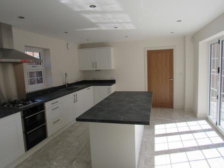 4 bedroom Detached house to let in Ticklepenny Drive, Eastfield Road, Louth, LN11
