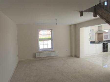 4 bedroom Detached house to let in Ticklepenny Drive, Eastfield Road, Louth, LN11