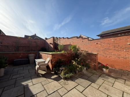 4 bedroom Detached house to let in Ticklepenny Drive, Eastfield Road, Louth, LN11