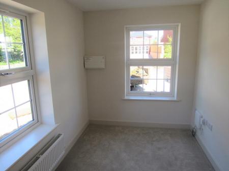 4 bedroom Detached house to let in Ticklepenny Drive, Eastfield Road, Louth, LN11