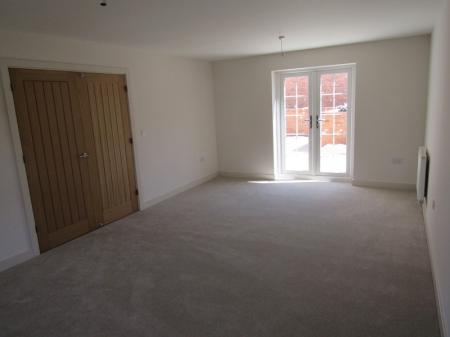 4 bedroom Detached house to let in Ticklepenny Drive, Eastfield Road, Louth, LN11
