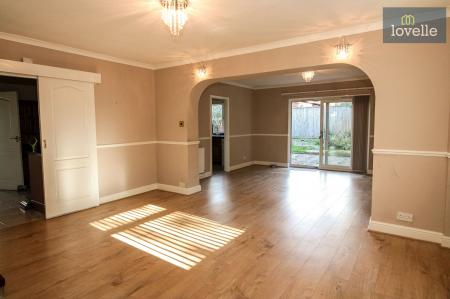 2 bedroom Detached bungalow for sale in Monks Dyke Road, Louth, LN11