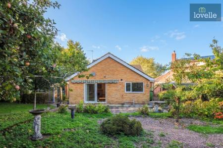 2 bedroom Detached bungalow for sale in Monks Dyke Road, Louth, LN11