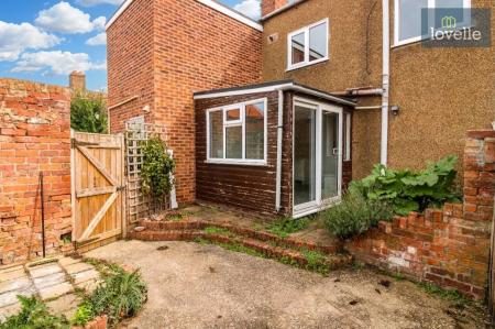 2 bedroom Terraced House for sale in Eastfield Road, Louth, LN11