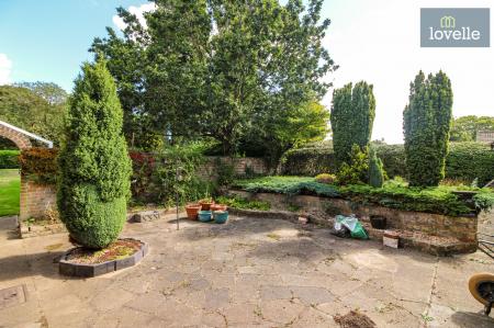 3 bedroom Detached bungalow for sale in Main Road, Saltfleet, LN11