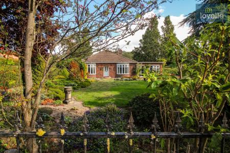 3 bedroom Detached bungalow for sale in Main Road, Saltfleet, LN11