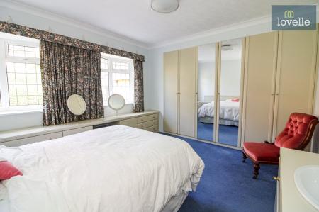 3 bedroom Detached bungalow for sale in Main Road, Saltfleet, LN11