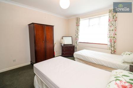 3 bedroom Detached bungalow for sale in Main Road, Saltfleet, LN11