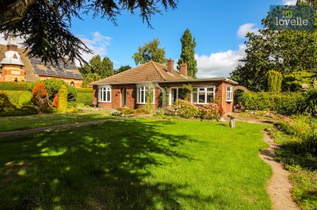 3 bedroom Detached bungalow for sale in Main Road, Saltfleet, LN11