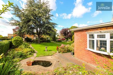 3 bedroom Detached bungalow for sale in Main Road, Saltfleet, LN11