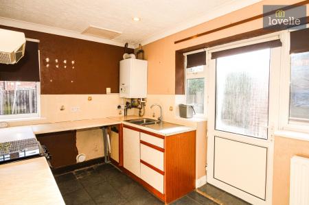 3 bedroom Semi-detached house for sale in Holmes Close, Louth, LN11
