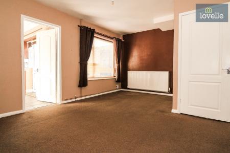 3 bedroom Semi-detached house for sale in Holmes Close, Louth, LN11