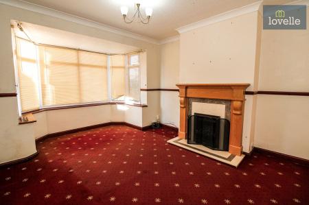 3 bedroom Semi-detached house for sale in Holmes Close, Louth, LN11