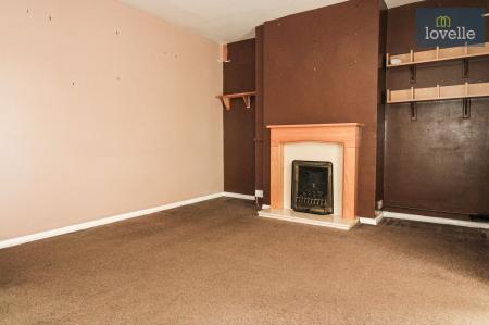 3 bedroom Semi-detached house for sale in Holmes Close, Louth, LN11