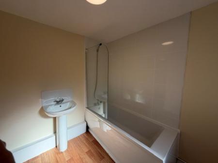 1 bedroom Flat to let in Newmarket, Louth, LN11